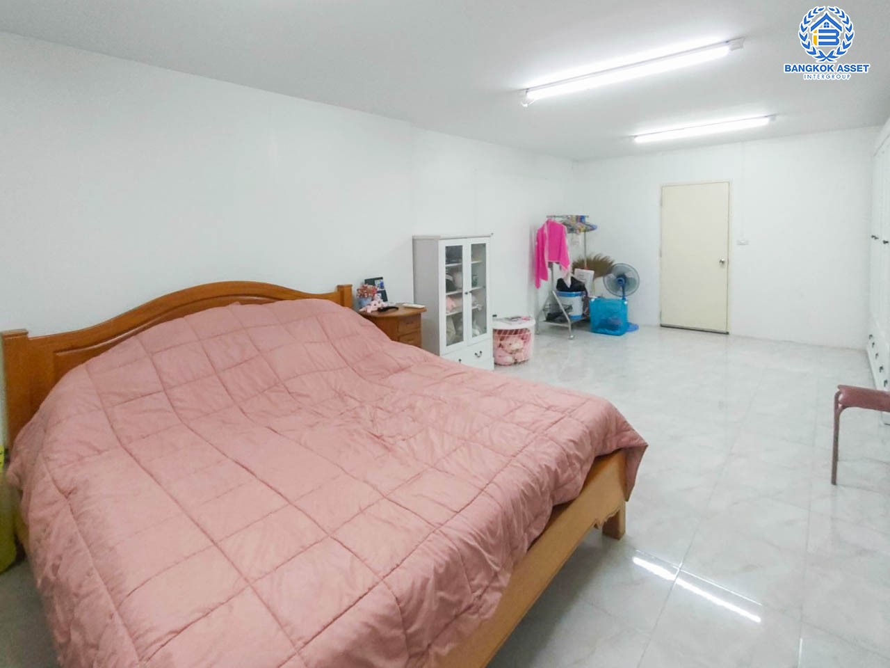 *****ทาวน์เฮ้าส์มือสอง กรุงเทพฯ ม.บ้านราณี2 ลาดปลาเค้า เนื้อที่ 17 ตร.ว. ฟังก์ชัน 2 ห้องนอน 2 ห้องน้ำ 1 ที่จอดรถ บ้านสวยพร้อมอยู่ บรรยากาศเงียบสงบ บนทำเลดี ใกล้เซ็นทรัลรามอินทรา และทางด่วน "รามอินทรา-อาจณรงค์"